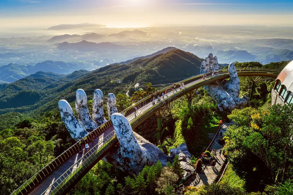Golden Hand Bridge
